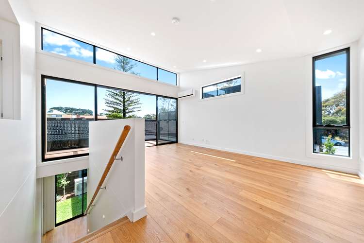 Fourth view of Homely townhouse listing, 2/462 Como Parade West, Mordialloc VIC 3195