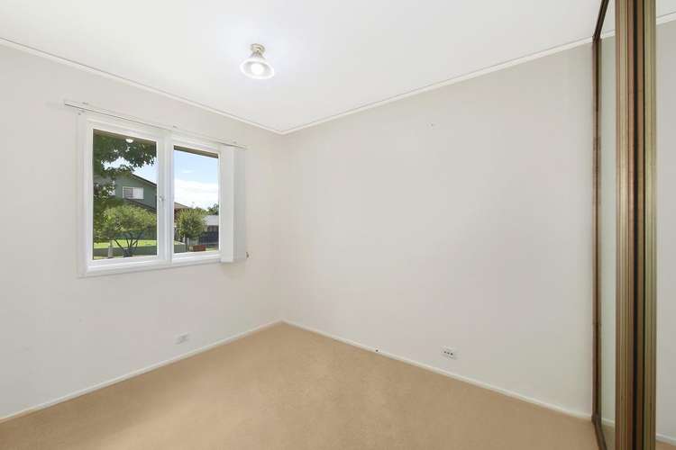 Fifth view of Homely house listing, 10 Poplar Crescent, Bradbury NSW 2560