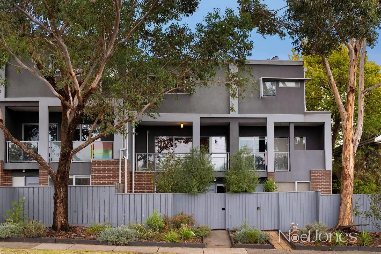 Main view of Homely townhouse listing, 2/218 Lower Plenty Road, Rosanna VIC 3084