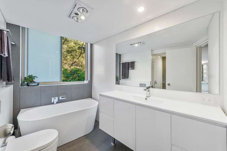 Main view of Homely unit listing, 5/168 Old South Head Road, Bellevue Hill NSW 2023