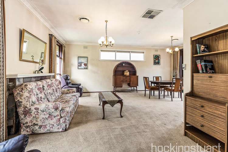 Fifth view of Homely house listing, 2 Ilma Court, Parkdale VIC 3195