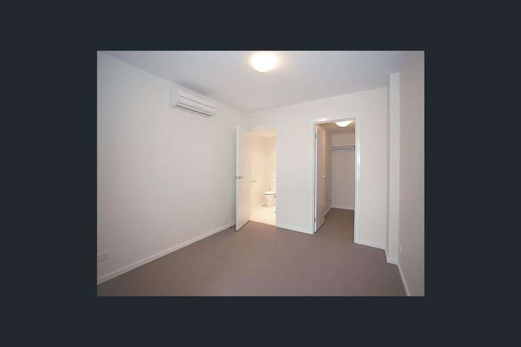 Fourth view of Homely unit listing, 710/594 St Kilda Road, Melbourne VIC 3004