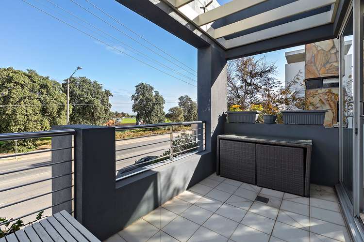 Sixth view of Homely townhouse listing, 1/135 Ormond Esplanade, Elwood VIC 3184