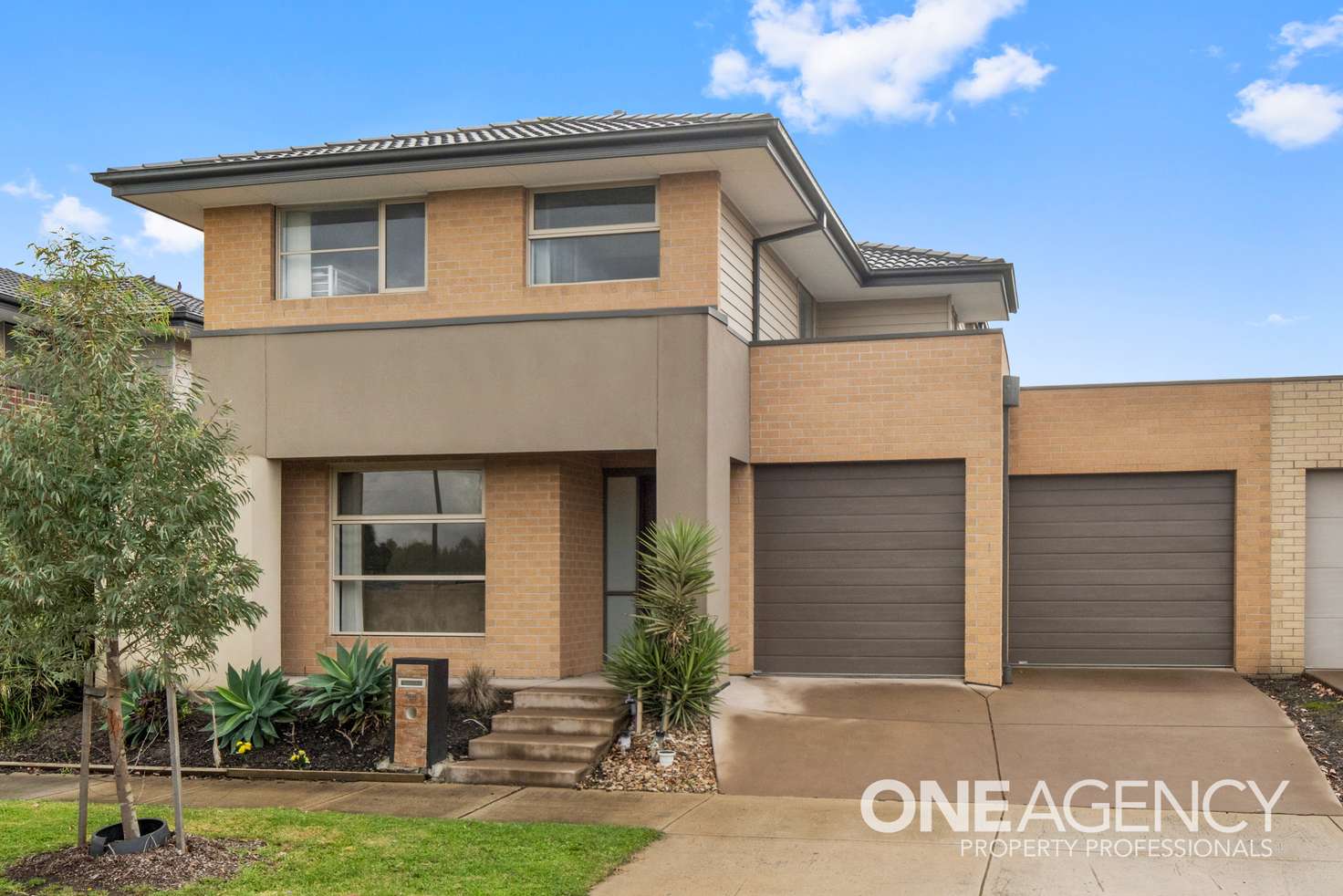 Main view of Homely house listing, 34 Cockatoo Road, Pakenham VIC 3810
