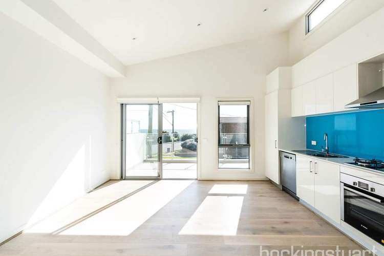 Fifth view of Homely townhouse listing, 2/183 Beach Road, Mordialloc VIC 3195