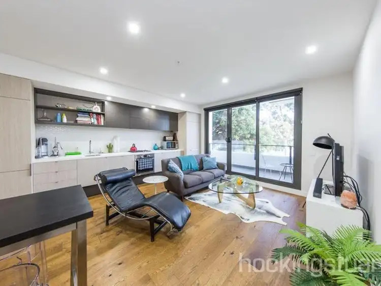 16 Anderson Street