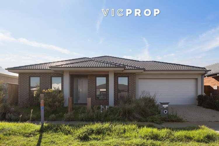 Main view of Homely house listing, 47 Keira Circuit, Werribee VIC 3030