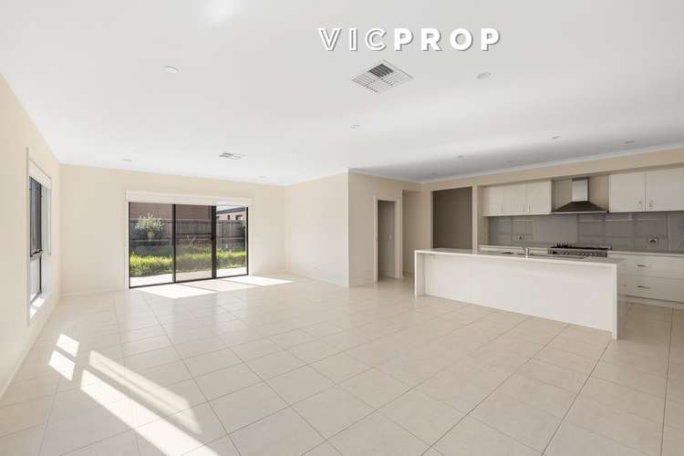 Fifth view of Homely house listing, 47 Keira Circuit, Werribee VIC 3030