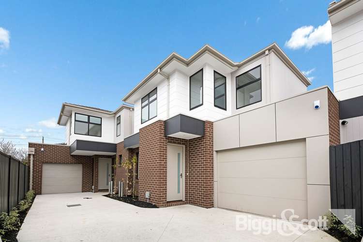 Main view of Homely townhouse listing, 2/17 Dunedin Street, Maidstone VIC 3012