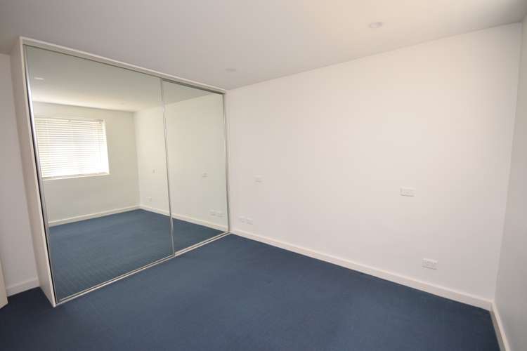Fourth view of Homely unit listing, 102/64 Wellington Street, St Kilda VIC 3182