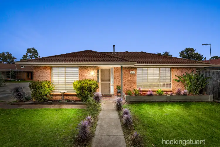 27-33 Kurrajong Crescent