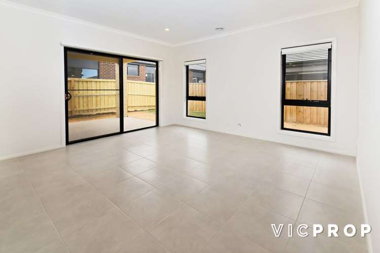 Fourth view of Homely house listing, 1 Nyanda Grove, Werribee VIC 3030