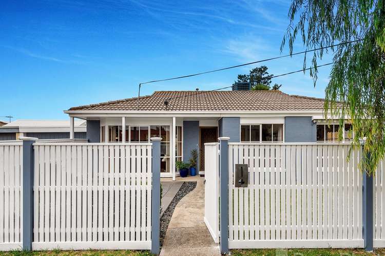 Main view of Homely house listing, 100 Kinross Avenue, Edithvale VIC 3196