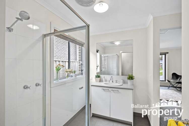 Fourth view of Homely house listing, 15 Henry Avenue, Mount Clear VIC 3350