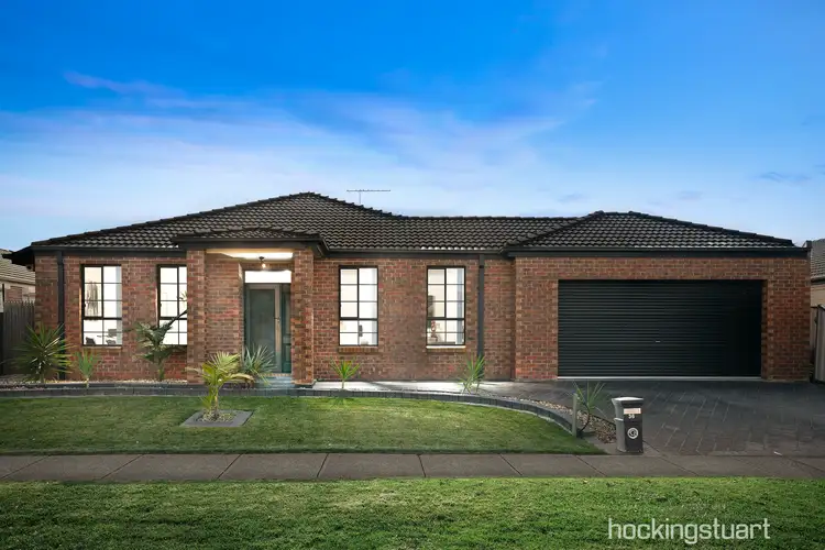 36 Lady Rose Crescent