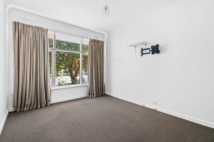 Fifth view of Homely house listing, 2 Anthony Drive, Mount Waverley VIC 3149