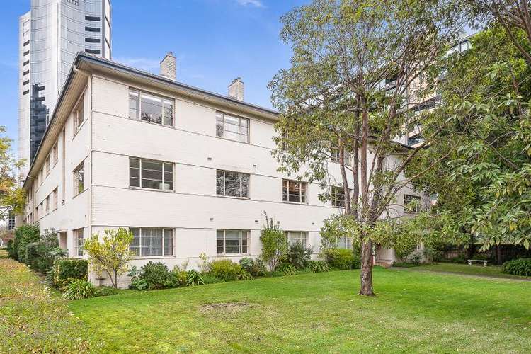 Main view of Homely apartment listing, 18/17 Queens Road, Melbourne VIC 3004