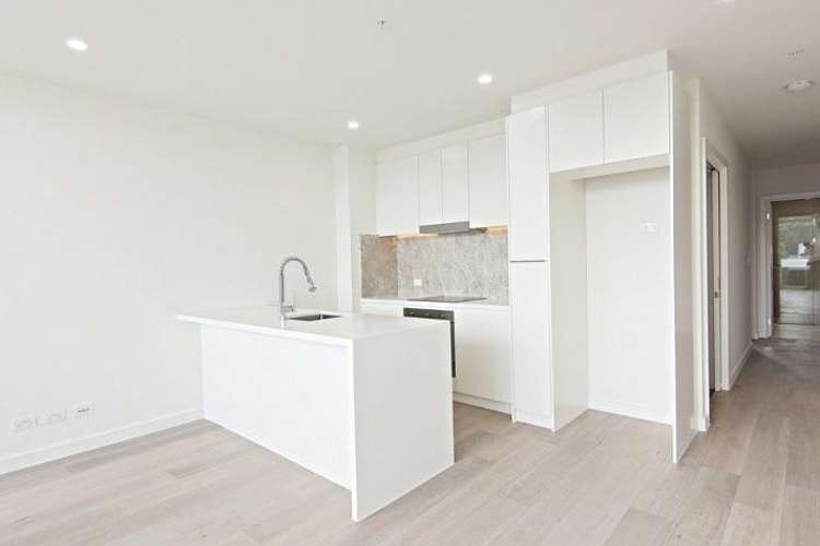Third view of Homely apartment listing, 2b/33 Racecourse Road, North Melbourne VIC 3051