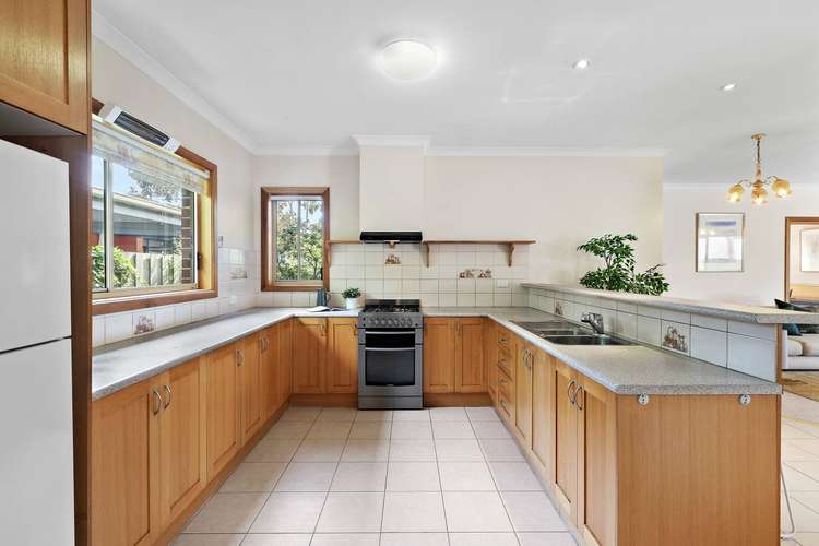 Sixth view of Homely house listing, 2/18 Roseberry Grove, Glen Huntly VIC 3163