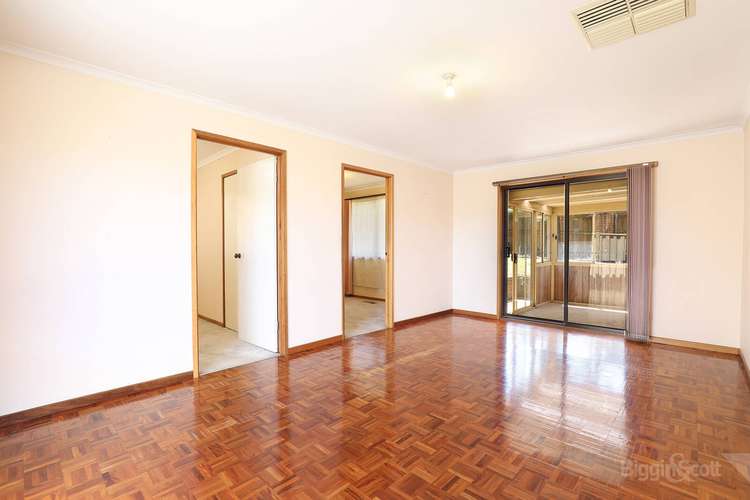 Sixth view of Homely house listing, 2 Georgette Crescent, Endeavour Hills VIC 3802