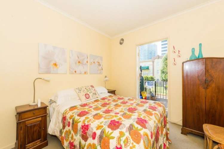 Fourth view of Homely apartment listing, 2/23 Miles Street, Southbank VIC 3006