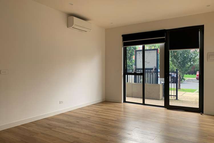 Third view of Homely apartment listing, 2/9 Zenith Rise, Bundoora VIC 3083