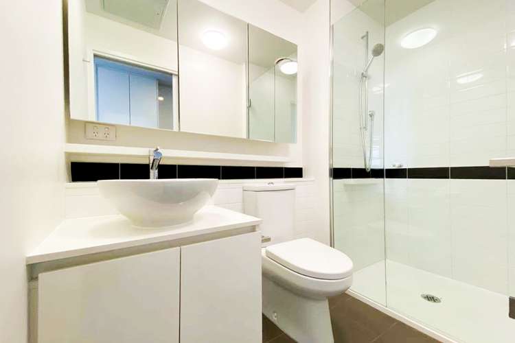 Fifth view of Homely apartment listing, 2115/350 William Street, Melbourne VIC 3000