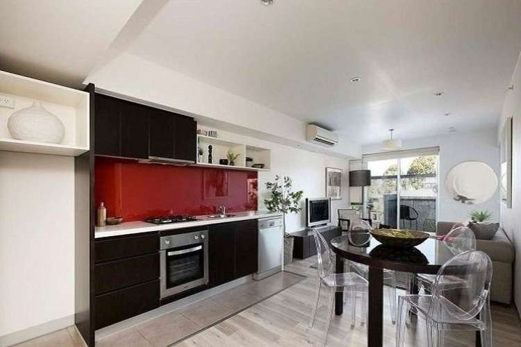 Third view of Homely apartment listing, 2/127 Grey Street, St Kilda VIC 3182