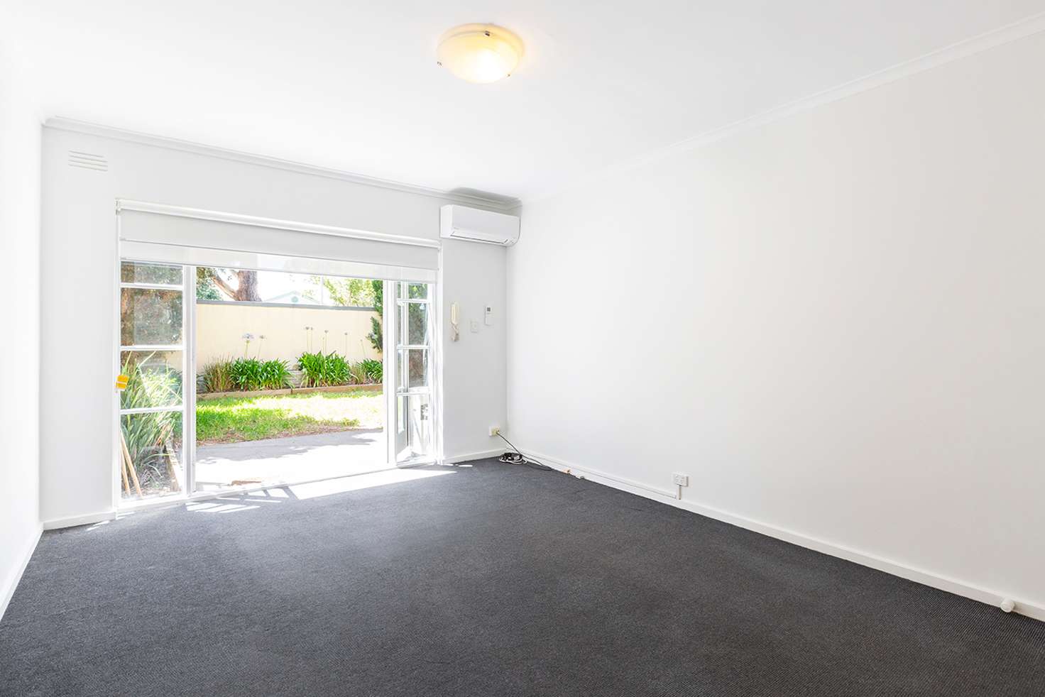 Main view of Homely apartment listing, 2/125 Kambrook Road, Caulfield VIC 3162