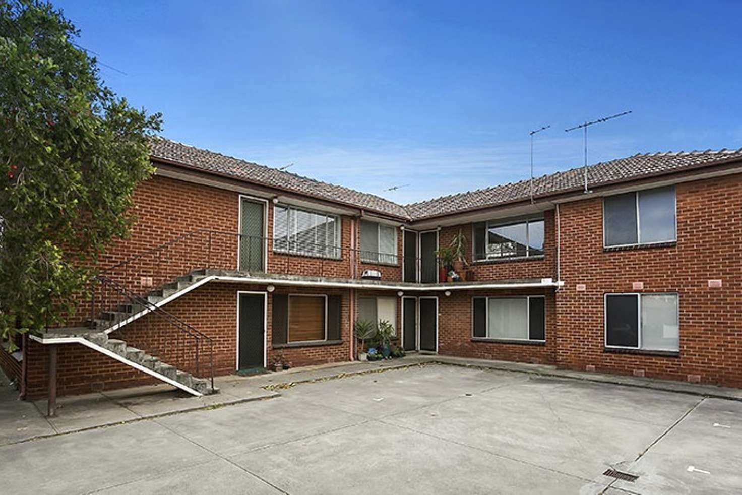 Main view of Homely apartment listing, 2/28 Wilson Street, Yarraville VIC 3013