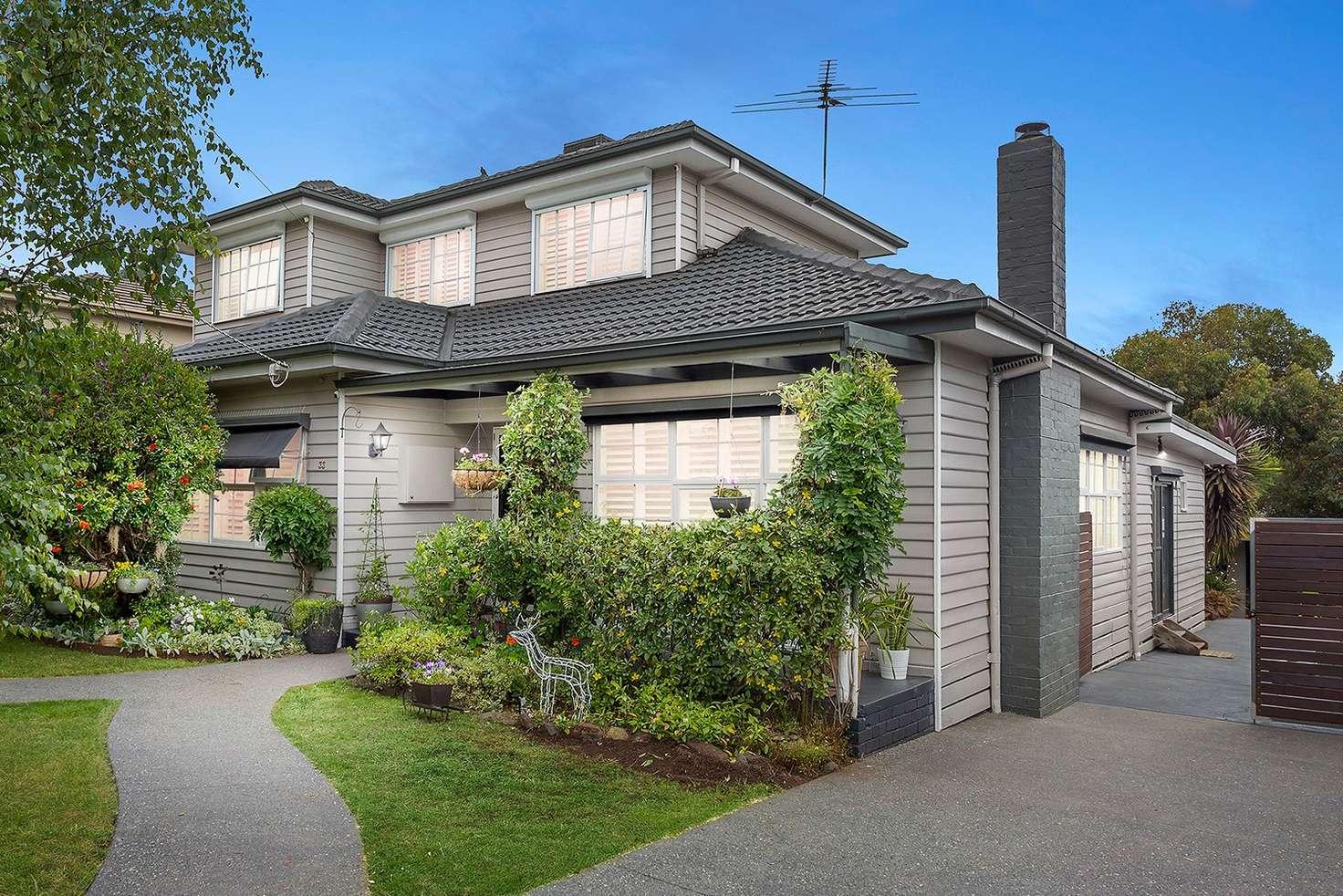 Main view of Homely house listing, 33 Briggs Street, Mount Waverley VIC 3149