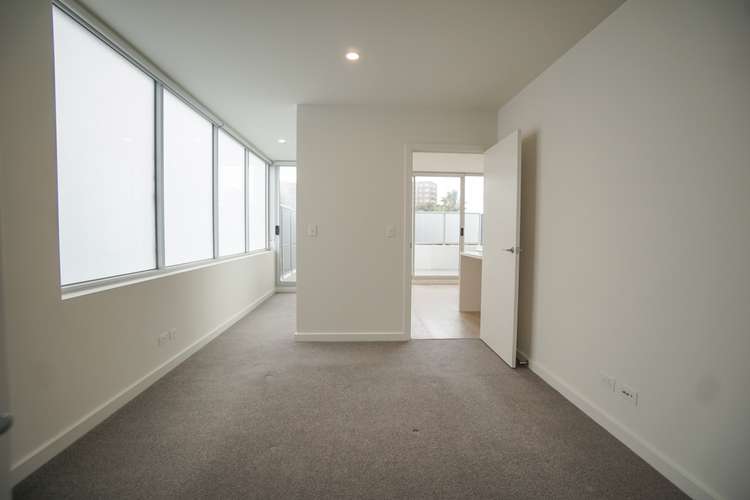 Fifth view of Homely apartment listing, 502/33 Racecourse Road, North Melbourne VIC 3051