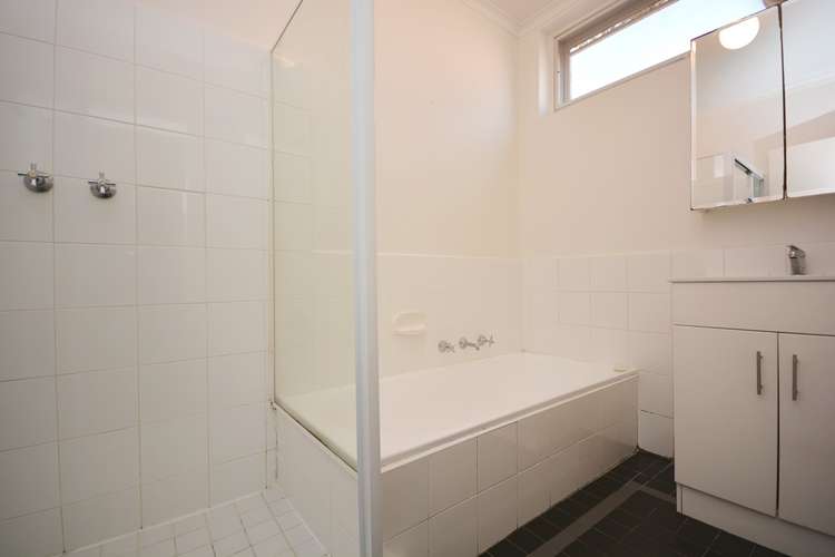 Fourth view of Homely apartment listing, 2/95 Addison Street, Elwood VIC 3184