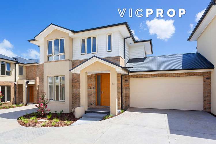 Main view of Homely townhouse listing, 5/76-78 Fewster Road, Hampton VIC 3188