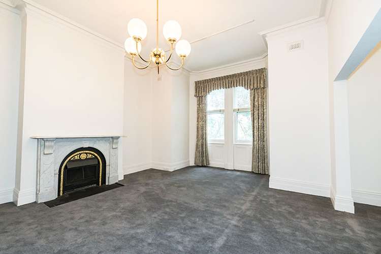 Third view of Homely apartment listing, 6/25 Queens Road, Melbourne VIC 3004