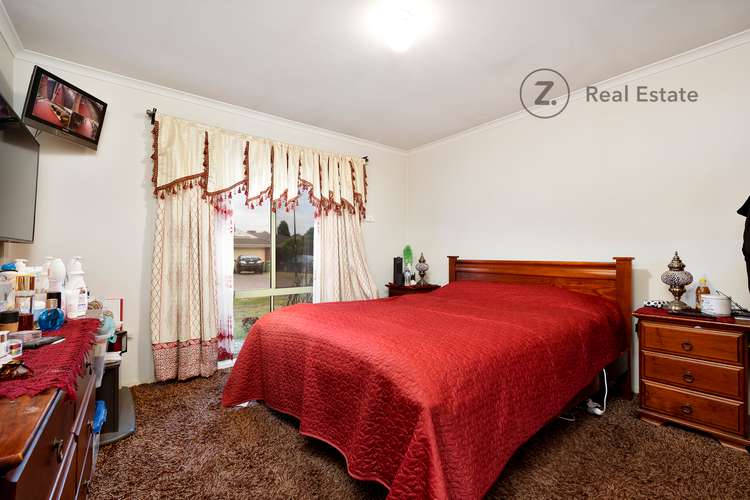 Sixth view of Homely house listing, 5 Turano Court, Roxburgh Park VIC 3064