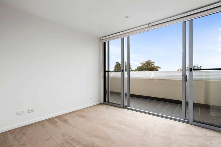 Fifth view of Homely apartment listing, 104/927-929 Doncaster Road, Doncaster East VIC 3109