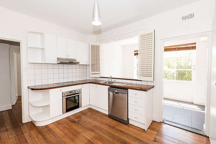 Fifth view of Homely apartment listing, 8/14 Robe Street, St Kilda VIC 3182