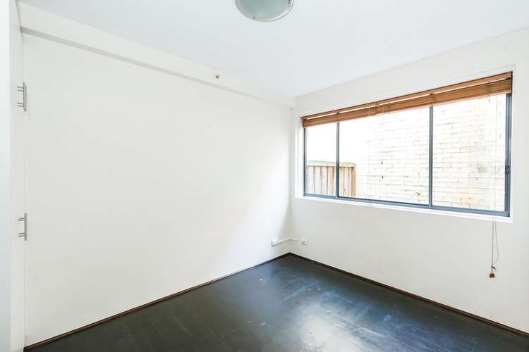 Fifth view of Homely apartment listing, 4/89 Ormond Road, Elwood VIC 3184