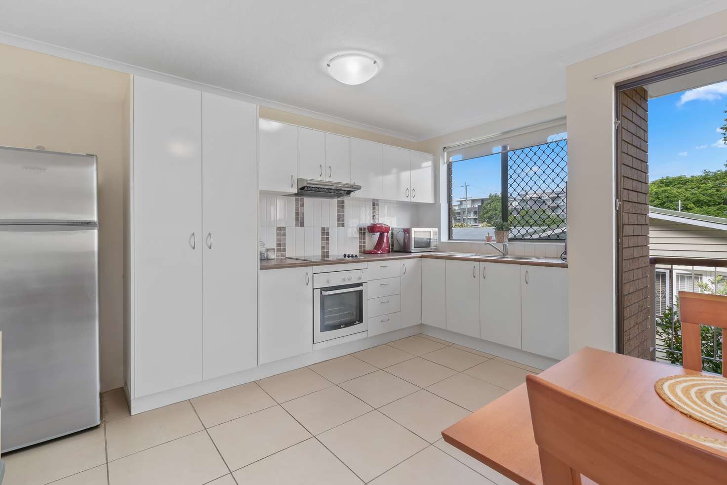 Main view of Homely unit listing, 2/10 Ward Street, Indooroopilly QLD 4068