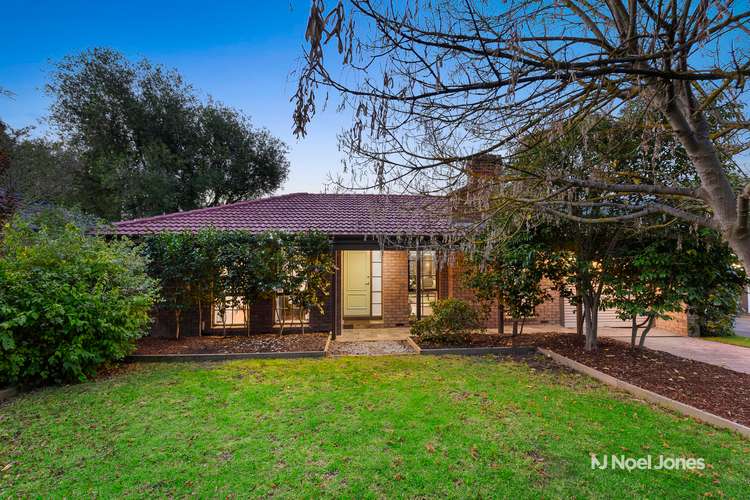 27 Tintern Crescent, Wantirna South VIC 3152