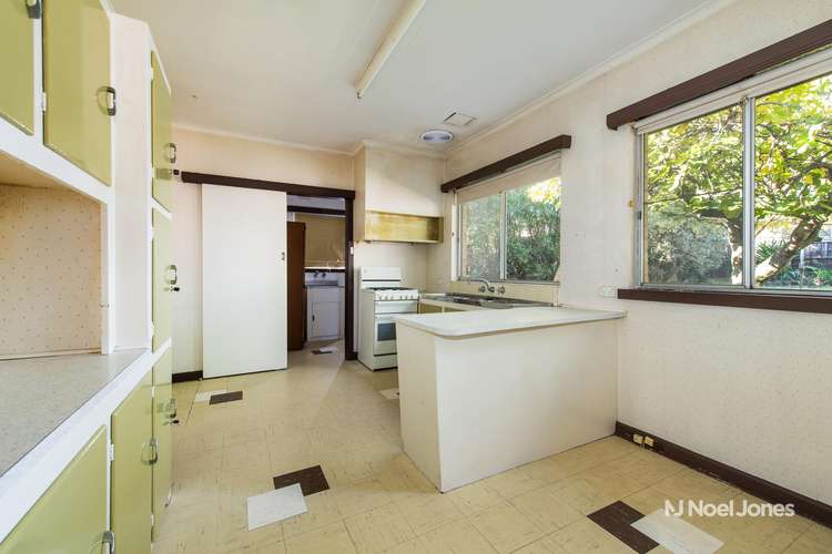Fifth view of Homely house listing, 12 Romney Court, Mount Waverley VIC 3149