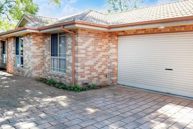 Main view of Homely villa listing, 2/11 Stafford Street, Kingswood NSW 2747