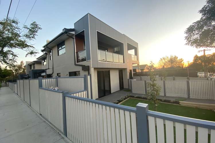Second view of Homely townhouse listing, 1/178 Atherton Road, Oakleigh VIC 3166