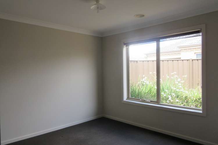 Fifth view of Homely unit listing, 1/33 Parklea Way, Tarneit VIC 3029