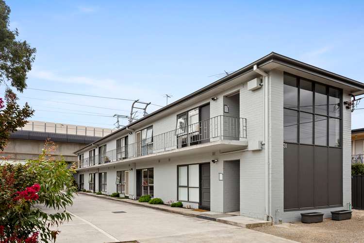 Main view of Homely apartment listing, 2/31 Rosstown Road, Carnegie VIC 3163