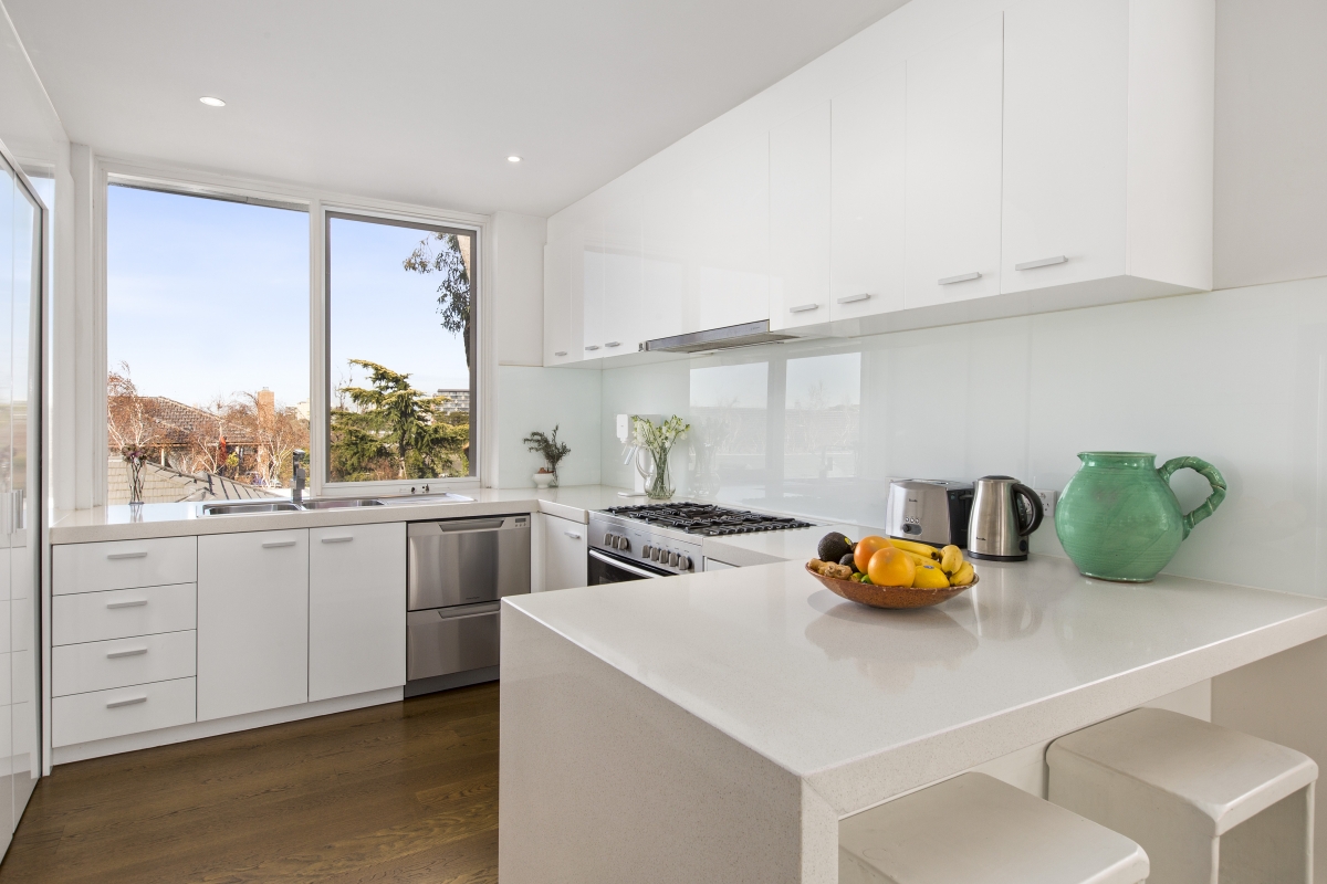 Main view of Homely apartment listing, 18/31 Kensington Road, South Yarra VIC 3141