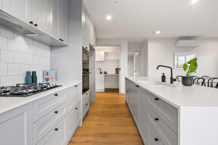 Third view of Homely apartment listing, 301/15 Hamilton Street, Bentleigh VIC 3204