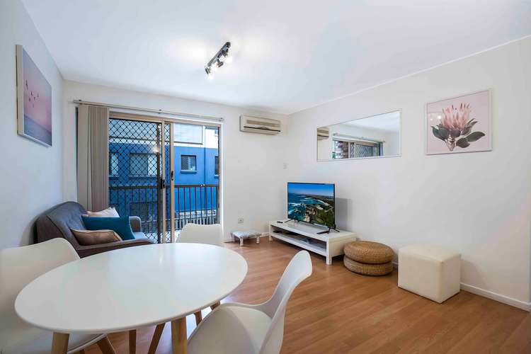 Main view of Homely unit listing, 2/24 Alpha Street, Taringa QLD 4068