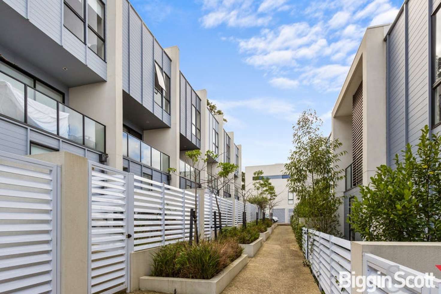 Main view of Homely townhouse listing, 10 Tea Tree Lane, Burwood VIC 3125